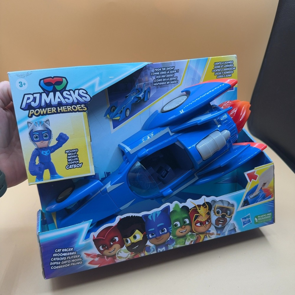 PJ Masks Power Heroes Cat Racer Vehicle with Catboy Figure Lights Sounds Blue